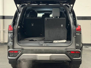 2024 L1e X U.S. Nouveau L.X 600 Conduite à Gauche Sièges en Cuir 5 Places Euro IV Caméra Arrière Écran Tactile Phares Xénon - Product Image 6