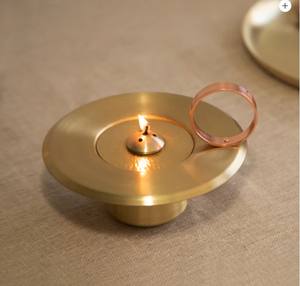 Nouveau bougeoir décoratif pour la maison en forme cylindrique gravure décorative en métal votive en finition rustique pour hôtel à la maison - Product Image 4