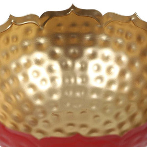 Urli martillado de artesanía brillante para elegancia festiva armonía dorada atractivo atemporal HECHO DE Metal duradero para ocasiones Diwali - Product Image 4