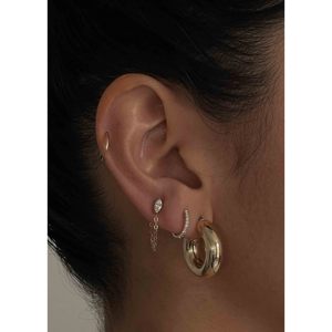 Pendientes de aro extra pequeños y llamativos hechos de aleación de zinc duradera - Product Image 3