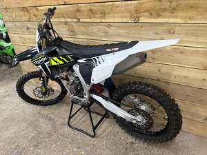 มีสินค้าในสต็อก TRIUMPHH TF-250X 2024 - Product Image 2