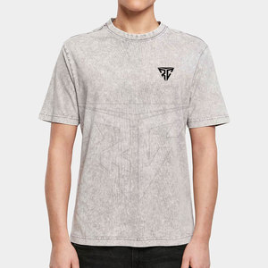 เสื้อยืดผู้ชายผ้าฝ้าย 100% หนานุ่ม ระบายอากาศได้ดี สไตล์ลำลอง ล้างสีแบบแอซิดวอช พร้อมโลโก้และดีไซน์วินเทจตามสั่ง - Product Image 1