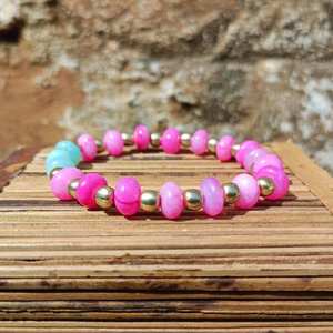 Haute brillance Surface lisse Durable rose bleu opale perles lisses Bracelet avec chaîne élastique bijoux faits à la main cadeau pour les femmes cadeau - Product Image 1