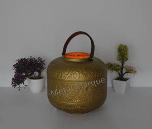 Linterna colgante perforada de alta calidad de oro antiguo de latón, linterna elegante de calidad superior, portavelas votivo - Product Image 2