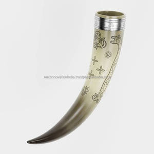 Corne à boire Viking élégante et antique avec 2 nuances de couleur corne à boire sculpture à la main personnalisée par NEXT IN - Product Image 1