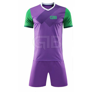 Nouvelle arrivée Vêtements de football personnalisés Uniforme de haute qualité avec impression haut de gamme à bas prix - Product Image 1