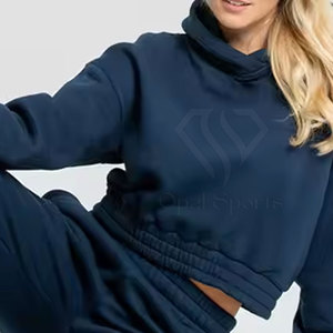 เสื้อฮู้ดกันลมทรงครอปสตรีมีโลโก้ด้านหน้า - Product Image 4