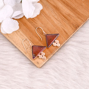 Boucles d'oreilles pendantes en laiton plaqué or rose faites à la main bijoux de déclaration uniques à la mode café jaspe triangle pierre précieuse grand cadeau de fête - Product Image 6