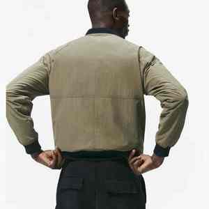 เสื้อแจ็คเก็ตเบสบอลบอมเบอร์ผู้ชายลายโลโก้แบบกำหนดเอง สไตล์วิทยาลัย เสื้อผ้าสตรีทแวร์ เสื้อคลุมกันหนาว - Product Image 5