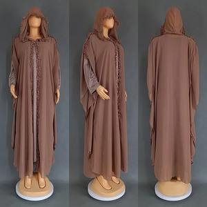 Mujer musulmana con capucha abaya - Product Image 1