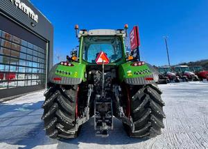 Tracteurs Fendt agricoles de haute qualité à vendre avec structure robuste et commandes simples pour un travail agricole efficace - Product Image 5