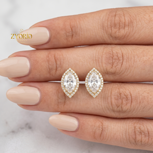 Boucles d'oreilles clous en or 14 carats plaqué or, diamants de laboratoire brillants certifiés IGI, Zyorio Jewels, cadeaux vintage pour fêtes et mariages - Product Image 2
