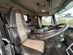 Camion benne VOL-VO FM 8X4 neuf/d'occasion avec caméra arrière 360°, capacité de charge 31-40T, norme Euro 6, moteur diesel Dongfeng, transmission automatique - Product Image 4