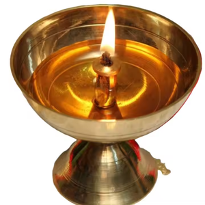 Lanterne Diya en laiton pur de qualité supérieure dernière conception artisanale pour Diwali décor cadeaux religieux pour Pooja Room Temple - Product Image 2