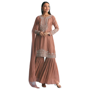 Vente en gros Peach Silk Kurta Sharara Suit avec Cutdana Sequins Work pour la fête de mariage Wear Festive Reception and Custom Orders - Product Image 1