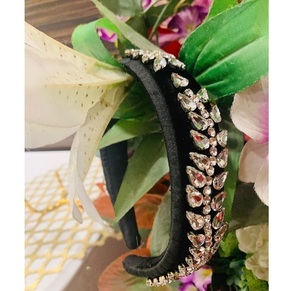 Best White Colored Handmade Beaded <b>Headband</b> With Detailed Seed Bead Designs Created To Enhance Your Hairstyle And Add Texture - Product Image 4