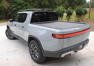 USADO LHD/RHD 2022 RIVIAN R1T - Product Image 2
