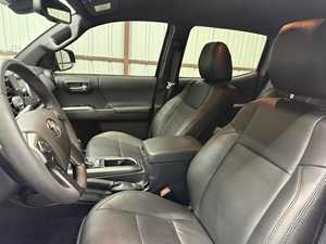 Toyota Tacoma TRD OFF ROAD Usada del 2023 - Product Image 3