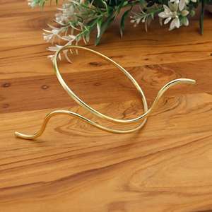 Bracelet de bras supérieur doré à brassard en laiton Boho de concepteur à la mode pour un usage quotidien et offrir des cadeaux Style arrondi uni - Product Image 2