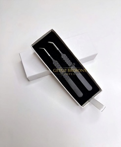 Pince à épiler pour extensions de cils GETUP BROSONS IMPEX de haute qualité, en acier inoxydable, à 45 degrés, avec revêtement en poudre noire et pointe argentée lisse - Product Image 1