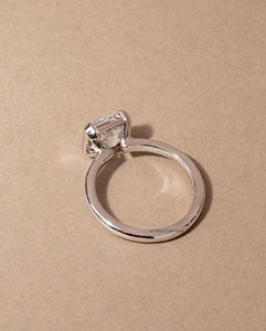 แหวนเพชรโมอิสตัดเพชรโมอิสซาไนท์3.51วง925สีเงินพร้อมกรอบครึ่งวงและวงมน2มม. ไม่เหมือนใคร - Product Image 3