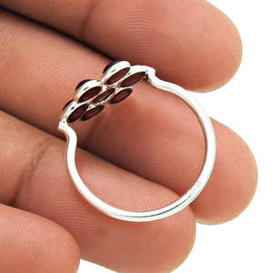 Bague Fleur en Pierre Naturelle Grenat de Dernier Design, Fabriquée en Argent Sterling 925 Massif, Bijou Bohème Fait Main pour Elle - Product Image 5