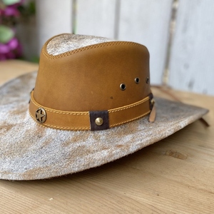 Sombrero de vaquero de cuero con logotipo personalizado, sombrero reversible de diseñador plegable unisex en negro, etiqueta privada barata para uso deportivo - Product Image 3