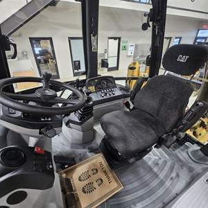 Chargeuse-pelleteuse CAT 450F de haute qualité, neuve et d'occasion, 2018, CAT 450F, TRAVAIL Lourd, à vendre - Product Image 4