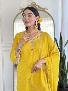 2025 diseño atractivo listo Vichitra seda bordado trabajo peso ligero moda Salwar traje con tamaño y Color disponibles - Product Image 4