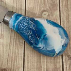 Épandeur de fromage pour la maison et la cuisine avec manche en marbre Argenterie Couverts et couverts Ustensiles de cuisine de haute qualité Essentiels - Product Image 3