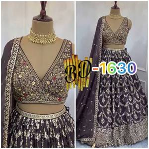 ชุดเจ้าสาวที่งดงามของชาวอินเดียพร้อมด้วยการปักเลื่อมและซื้อเลย! - Product Image 2