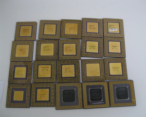 CPU Pentium Pro Original de Grado A, Cerámica Dorada, Chatarra de CPU con Pines Dorados en Venta - Product Image 1