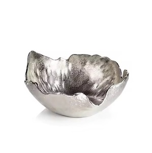 Cuenco de Metal de Lujo para Regalos de Boda y Decoración del Hogar, que Agrega un Toque de Elegancia Tradicional a Cualquier Espacio - Product Image 2