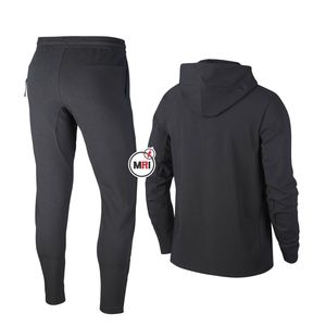 Top tendance Hommes Polaire respirant Joggers survêtements Polyester Sportswear Survêtements À Capuche Slim Fit Conception Personnalisée - Product Image 2