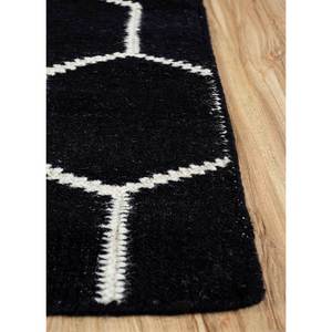 พรมขนสัตว์ทอแบบเรียบสีเทาและสีดำ รุ่น Indusbar Dwrm-117 ลายเรขาคณิตและลวดลายนามธรรม รูปทรงสี่เหลี่ยมผืนผ้าและลายทาง สำหรับใช้ปูพื้นบ้าน - Product Image 4