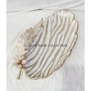 Bols de service décoratifs en métal de finition antique avec des formes inhabituelles et une qualité supérieure pour les collectionneurs et les décorateurs - Product Image 5