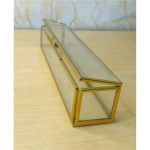 Porte-rouleaux en verre encadré de laiton de style nordique, or antique, boîte de présentation de bijoux et de documents - Boîte cadeau en verre artisanale de qualité supérieure - Product Image 2