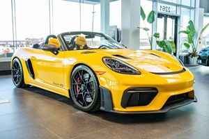 Porsche 718 Spyder RS Weissach 2025 Amarillo Veloz - Product Image 2