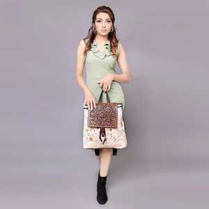 Mochila de Viaje de Cuero Genuino Vintage de Alta Calidad, Estilo Occidental, con Cierre de Cremallera, Hecha a Medida para Mujer - Product Image 3