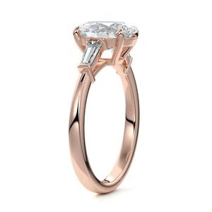 Anillo de Oro Sólido de 14K con Tres Diamantes Raros, Diamante Ovalado Cultivado en Laboratorio, Piedras Laterales Cónicas Tipo Baguette, para Compromiso Femenino - Product Image 3