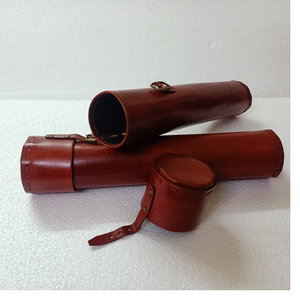 Tubos de desplazamiento de cuero vacíos hechos a medida disponibles en tamaños personalizados ideales para pergaminos y para almacenar documentos - Product Image 1