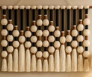 Tapiz de macramé extra ancho con borlas largas, decoración bohemia para colgar en la pared, alternativa a las cortinas para dividir ambientes. - Product Image 2