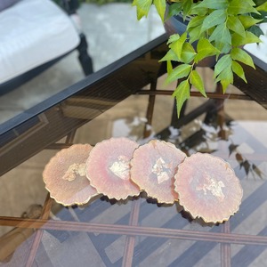 Vente en gros de sous-verres élégants en résine pour la décoration de table ARTISAN CRAFT, lot de 4 pièces, tapis et tampons au design nouveau - Product Image 4