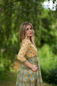 Vestido Melina Bohemio de Algodón Puro, Estampado a Mano en Amarillo y Verde, Informal, Ocasional, Moda Ética - Product Image 5