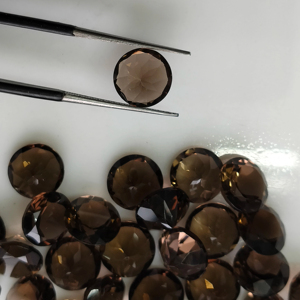 ควอตซ์สโมคกี้ธรรมชาติ 10 มม. ทรงกลมเจียระไนแบบบริลเลียนท์ คุณภาพดีที่สุด พลอยเม็ดเดี่ยวสำหรับทำเครื่องประดับ - Product Image 2