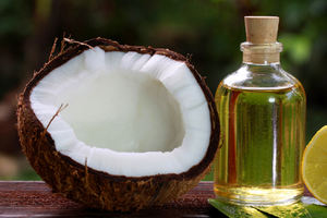 Huile de noix de coco naturelle du Vietnam | Pour la croissance des cheveux et la peau lisse | Directement de l'usine | VIET DELTA MS THAO - Product Image 3