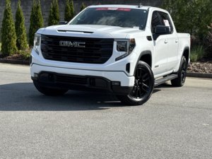 GMC Sierra 1500 Elevation 2023 Usada en Buen Estado, Motor V4 Turboalimentado de Gasolina de 2.7L, Tracción en las Cuatro Ruedas - Product Image 3