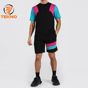 Survêtement personnalisé léger de haute qualité pour hommes, vêtements de salon d'été avec t-shirt et short imprimés - Product Image 2