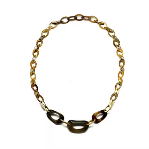 สร้อยคอจี้เขาควายวัวทำด้วยมือธรรมชาติเป็นมิตรต่อสิ่งแวดล้อมรูปทรงผีเสื้อสไตล์คลาสสิกสำหรับงานปาร์ตี้โดยงานฝีมือรูปพระจันทร์เสี้ยว - Product Image 1