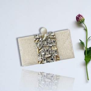 Sac à main de soirée en résine orné de pierres artisanales tendance pour mariage, sacs à main pour femmes par msr overseas Luxury Mother - Product Image 3